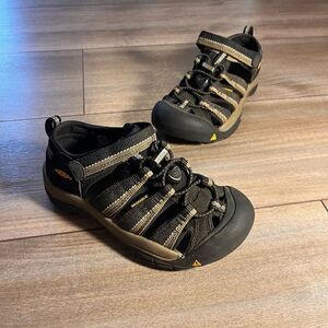 Keen Black Casual‎ Waterproof Sandal Shoes Kids Size 1